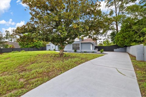 Villa ou maison à vendre à Spring Hill, Floride: 4 chambres, 193.61 m2 № 2420041 - photo 4