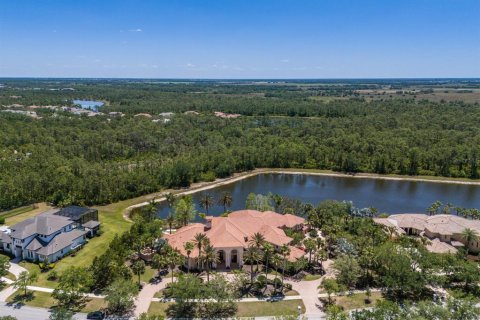 Casa en venta en Lakewood Ranch, Florida, 6 dormitorios, 1029.17 m2 № 1653694 - foto 7