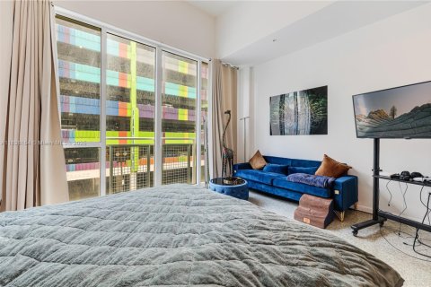 Condominio en venta en Miami, Florida, 47.01 m2 № 1825873 - foto 7