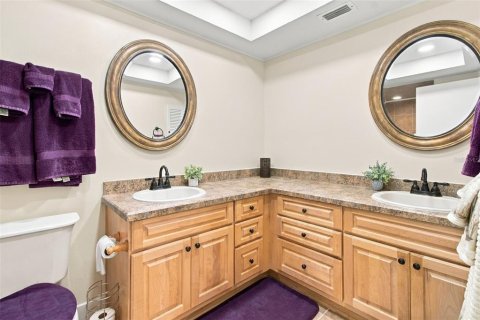 Condo in New Port Richey, Florida, 2 bedrooms  № 2391442 - photo 22