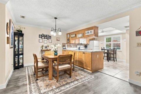 Condo in New Port Richey, Florida, 2 bedrooms  № 2391442 - photo 17