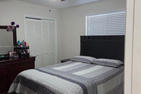 Снять в аренду виллу или дом в Майами, Флорида 4 спальни, 212.19м2, № 1987841 - фото 7