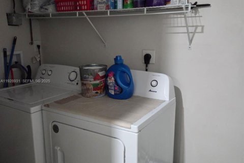 Снять в аренду виллу или дом в Майами, Флорида 4 спальни, 212.19м2, № 1987841 - фото 13