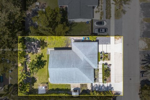 House in Fort Lauderdale, Florida 3 bedrooms, 163.79 sq.m. № 2059041 - photo 26