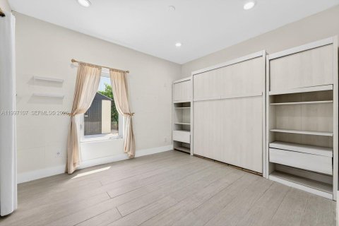 House in Fort Lauderdale, Florida 3 bedrooms, 163.79 sq.m. № 2059041 - photo 16