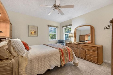 House in Tierra Verde, Florida 3 bedrooms, 211.54 sq.m. № 2204092 - photo 30