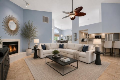 House in Tierra Verde, Florida 3 bedrooms, 211.54 sq.m. № 2204092 - photo 7