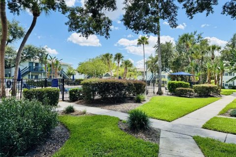 Condo in Orlando, Florida, 2 bedrooms  № 2227106 - photo 10