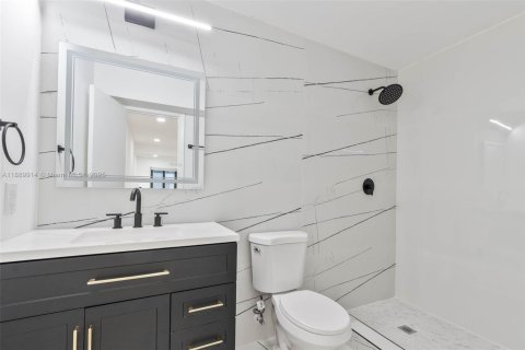 Villa ou maison à vendre à Lauderhill, Floride: 4 chambres, 129.04 m2 № 1947340 - photo 13