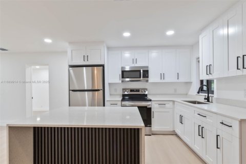 Villa ou maison à vendre à Lauderhill, Floride: 4 chambres, 129.04 m2 № 1947340 - photo 5