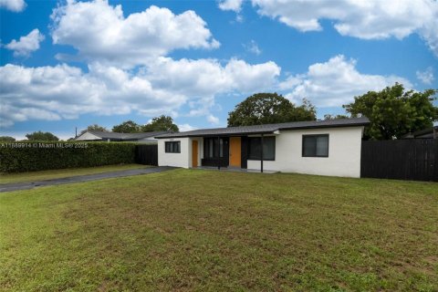 Villa ou maison à vendre à Lauderhill, Floride: 4 chambres, 129.04 m2 № 1947340 - photo 24