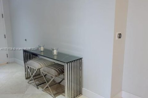 Copropriété à vendre à Sunny Isles Beach, Floride: 2 chambres, 133.31 m2 № 1977202 - photo 4
