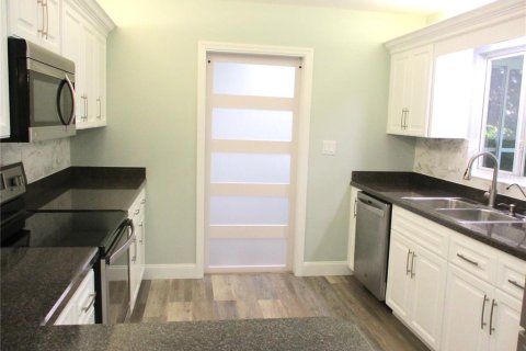 House in Dunnellon, Florida 2 bedrooms, 130.81 sq.m. № 1826544 - photo 3