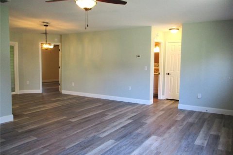 House in Dunnellon, Florida 2 bedrooms, 130.81 sq.m. № 1826544 - photo 8