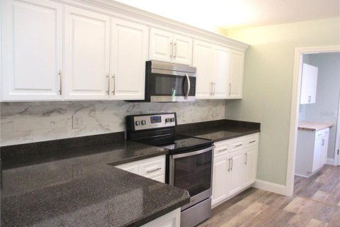 House in Dunnellon, Florida 2 bedrooms, 130.81 sq.m. № 1826544 - photo 14