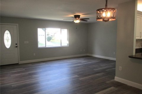 House in Dunnellon, Florida 2 bedrooms, 130.81 sq.m. № 1826544 - photo 12