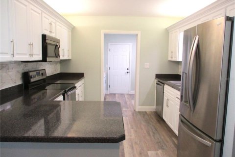 House in Dunnellon, Florida 2 bedrooms, 130.81 sq.m. № 1826544 - photo 2