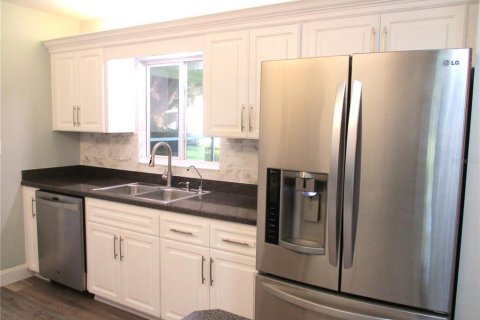 House in Dunnellon, Florida 2 bedrooms, 130.81 sq.m. № 1826544 - photo 15