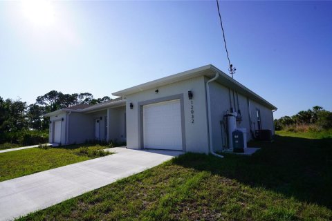 Apartment in Port Charlotte, Florida 3 bedrooms, 102.01 sq.m. № 2258971 - photo 2