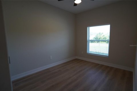 Apartment in Port Charlotte, Florida 3 bedrooms, 102.01 sq.m. № 2258971 - photo 9