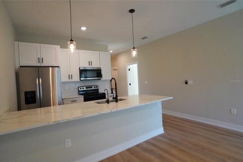 Apartment in Port Charlotte, Florida 3 bedrooms, 102.01 sq.m. № 2258971 - photo 8