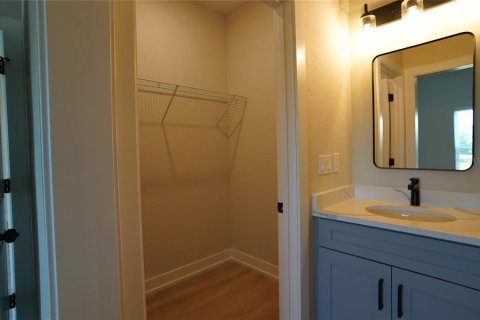 Apartment in Port Charlotte, Florida 3 bedrooms, 102.01 sq.m. № 2258971 - photo 16