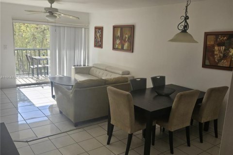 Copropriété à louer à Sunny Isles Beach, Floride: 2 chambres, 81.01 m2 № 1970156 - photo 19