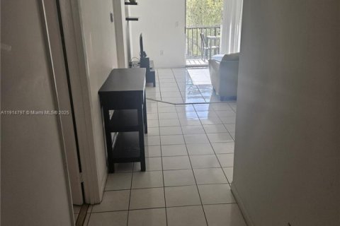 Copropriété à louer à Sunny Isles Beach, Floride: 2 chambres, 81.01 m2 № 1970156 - photo 5