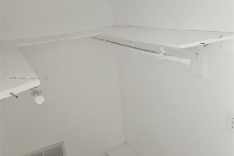 Copropriété à louer à Sunny Isles Beach, Floride: 2 chambres, 81.01 m2 № 1970156 - photo 9