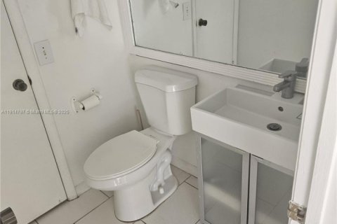 Copropriété à louer à Sunny Isles Beach, Floride: 2 chambres, 81.01 m2 № 1970156 - photo 14