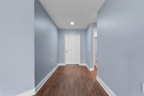Condo in New Port Richey, Florida, 2 bedrooms  № 2221567 - photo 4