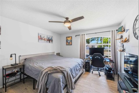 House in Sarasota, Florida 3 bedrooms, 169.83 sq.m. № 2215556 - photo 30