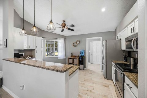 House in Sarasota, Florida 3 bedrooms, 169.83 sq.m. № 2215556 - photo 12