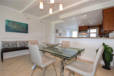Copropriété à vendre à Highland Beach, Floride: 2 chambres, 99.96 m2 № 1988494 - photo 9