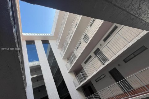 Copropriété à louer à Miami, Floride: 1 chambre, 72 m2 № 2046406 - photo 21