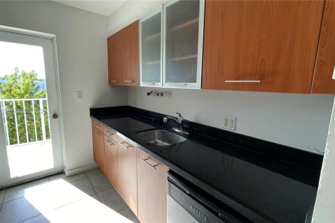 Copropriété à louer à Miami, Floride: 1 chambre, 72 m2 № 2046406 - photo 11