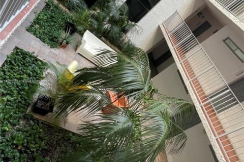 Copropriété à louer à Miami, Floride: 1 chambre, 72 m2 № 2046406 - photo 22