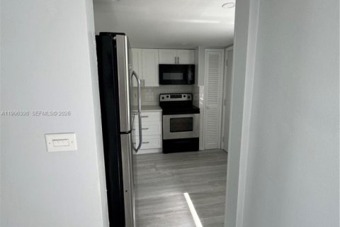 Купить кондоминиум в Майами, Флорида 1 спальня, 76.64м2, № 2058410 - фото 4