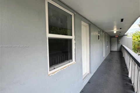 Купить кондоминиум в Майами, Флорида 1 спальня, 76.64м2, № 2058410 - фото 25