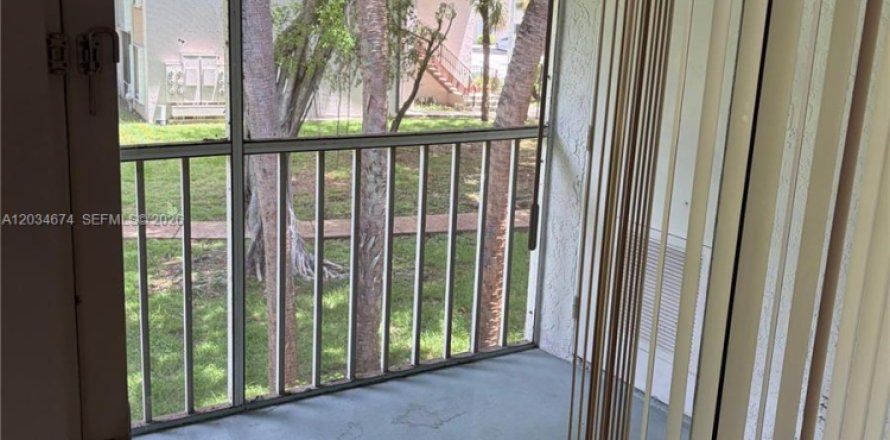 Condo à Miami, Floride, 2 chambres № 2088414