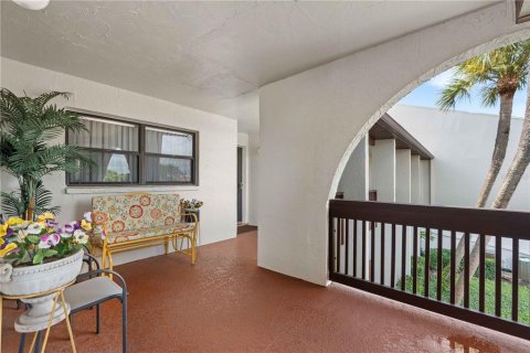 Condo in Port Richey, Florida, 2 bedrooms  № 2236402 - photo 23