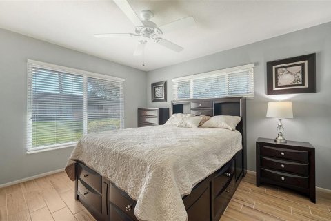 Condo in Sarasota, Florida, 2 bedrooms  № 1568274 - photo 11