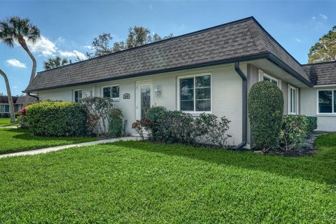 Condo in Sarasota, Florida, 2 bedrooms  № 1568274 - photo 2