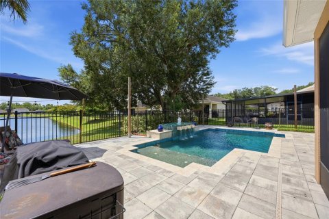 Villa ou maison à louer à Kissimmee, Floride: 5 chambres, 298.03 m2 № 2386398 - photo 16