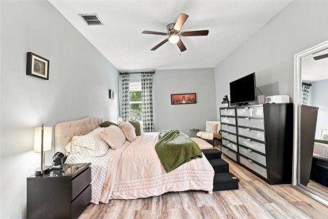 Villa ou maison à louer à Kissimmee, Floride: 5 chambres, 298.03 m2 № 2386398 - photo 8