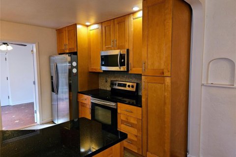 Casa en alquiler en Saint Petersburg, Florida, 2 dormitorios, 123.65 m2 № 1810504 - foto 13