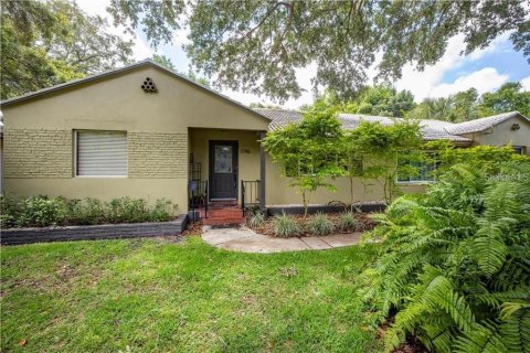 Casa en alquiler en Saint Petersburg, Florida, 2 dormitorios, 123.65 m2 № 1810504 - foto 1
