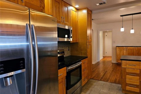 Casa en alquiler en Saint Petersburg, Florida, 2 dormitorios, 123.65 m2 № 1810504 - foto 11