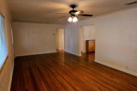 Casa en alquiler en Saint Petersburg, Florida, 2 dormitorios, 123.65 m2 № 1810504 - foto 7