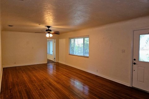 Casa en alquiler en Saint Petersburg, Florida, 2 dormitorios, 123.65 m2 № 1810504 - foto 5